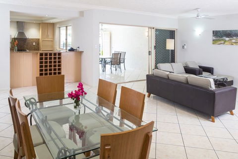 The Lakes Cairns Resort - Accommodation 4U 5