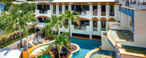 Regal Port Douglas - Accommodation 4U 4
