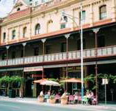 Plaza Hotel - Accommodation 4U