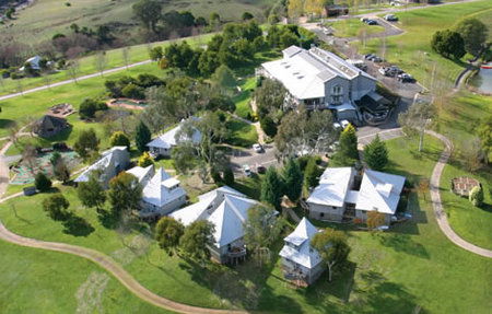 Pinnacle Valley Resort - Accommodation 4U 0