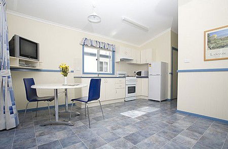 Crestview Top Tourist Park - Accommodation 4U 1