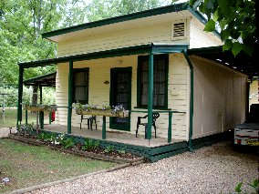 Pioneer Garden Cottages - Accommodation 4U 0