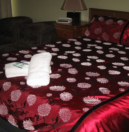 Riverbank Park Motel - Accommodation 4U 1