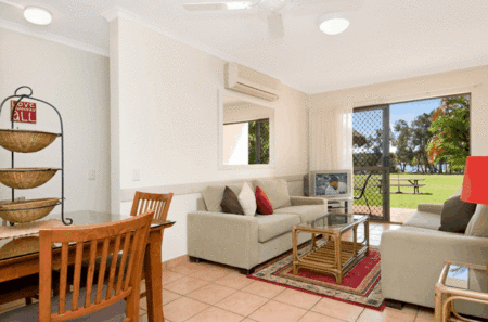 Cayman Quays - Accommodation 4U