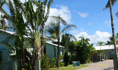 Coral Reef Resort  Holiday Apartments - Accommodation 4U 1