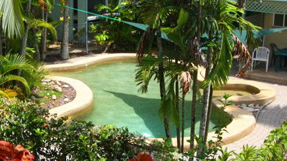 Coral Reef Resort  Holiday Apartments - Accommodation 4U 2