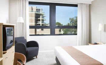 Pacific International Suites Parramatta - Accommodation 4U 3
