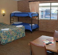 Oasis By The Lake - Accommodation 4U