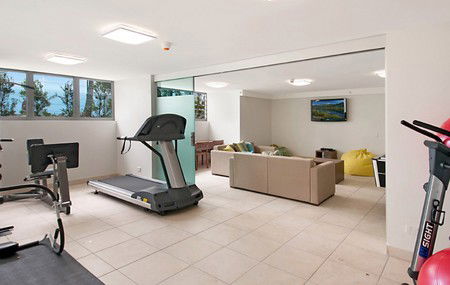 Fairshore Beachfront Apartments - Accommodation 4U 2