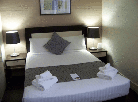 Aarons Hotel - Accommodation 4U 1