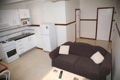 Across Country Motor Inn - Accommodation 4U 3