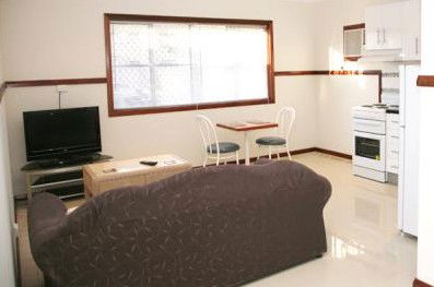 Across Country Motor Inn - Accommodation 4U 5