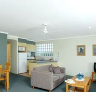 Beaches Holiday Resort - Accommodation 4U