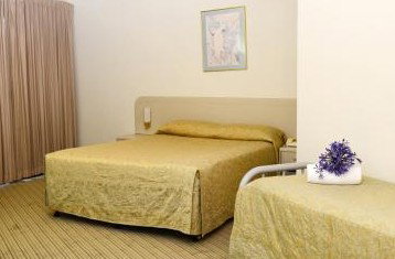 Motel 10 Motor Inn - Accommodation 4U 1