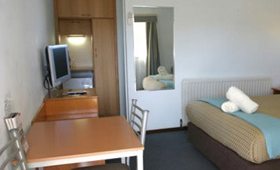 Colonial Lodge Motor Inn - Accommodation 4U 4