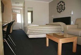Queensgate Motel - Accommodation 4U 0