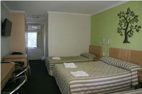 Queensgate Motel - Accommodation 4U 2