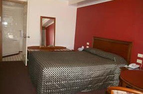 Queensgate Motel - Accommodation 4U 3