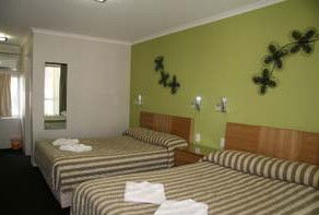 Queensgate Motel - Accommodation 4U 4