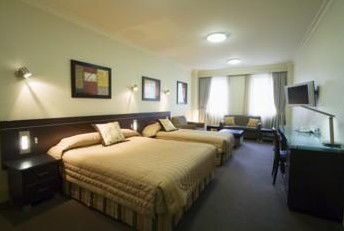 Hyde Park Inn - Accommodation 4U 3