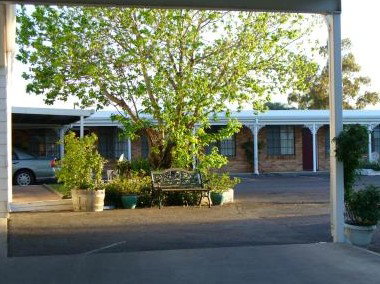 Colonial Motor Lodge - Accommodation 4U 2