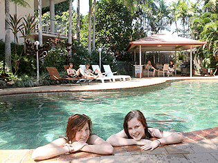 Cairns Reef Apartments And Motel - Accommodation 4U 1