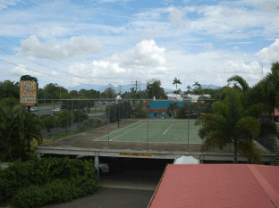 Cairns Reef Apartments And Motel - Accommodation 4U 4