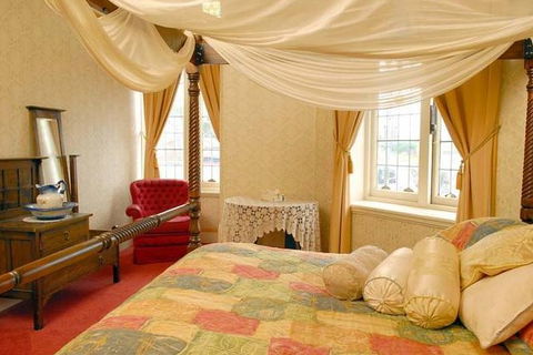 Mickey Bourkes Koroit Hotel - Accommodation 4U 1