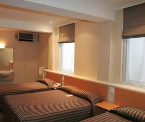 Batman's Hill On Collins - Accommodation 4U 3