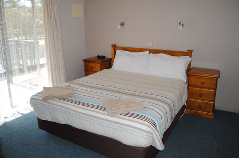 Lakes Entrance Country Cottages - Accommodation 4U 4
