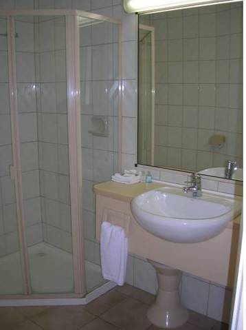 Peninsula Motor Inn And Tyabb Fly Inn - Accommodation 4U 5