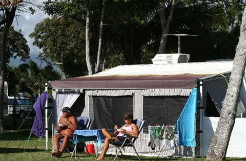 BIG4 Rollingstone Beach Caravan Resort - Accommodation 4U 3