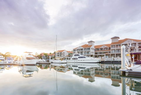 Ramada Hotel Hope Harbour - Accommodation 4U 4