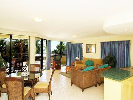 Waters Edge Resort - Accommodation 4U 2