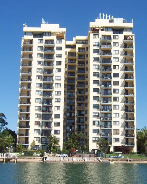 Banyandah Towers - Accommodation 4U 0