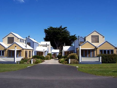 Rayville Boat Houses - Accommodation 4U 1