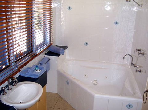Rayville Boat Houses - Accommodation 4U 4