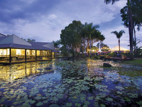 Oaks Oasis - Accommodation 4U 1