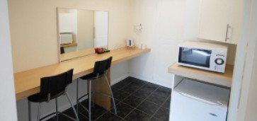 Comfort Inn The International - Accommodation 4U 5