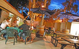 Toddy's Backpackers Resort - Accommodation 4U 4