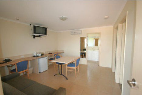 Chinchilla Palms Motor Inn - Accommodation 4U 3