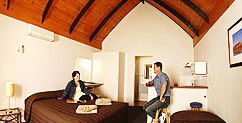 Desert Palms Resort - Accommodation 4U 0