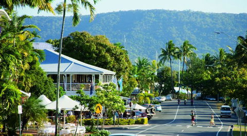 Macrossan House Boutique Holiday Apartments - Accommodation 4U 3