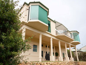 Number 13 On The Beach - Accommodation 4U 0