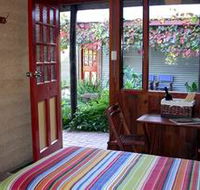 Red Poles - Accommodation 4U
