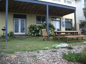 Victor Apartments - Cheri-On-Sea Apartment - Accommodation 4U 0