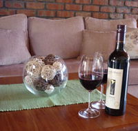 The Creek Cottage - Accommodation 4U