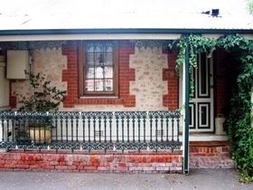 The Lion Cottage - Accommodation 4U 0
