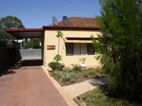 Loxton Smiffy's Bed And Breakfast (Sadlier Street) - Accommodation 4U 0