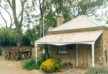 Reilly's Wines Heritage Cottages - Accommodation 4U 1